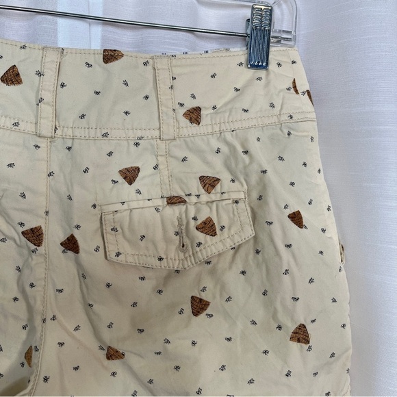 Anthropologie Daughters of the Liberation bee and beehive embroidered shorts - Picture 6 of 9